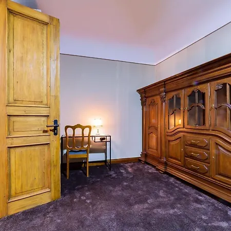 Ancient Storie's Ap 65sqm Renovated Free Parking Apartment *