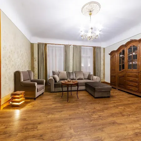 Apartment Ancient Storie's Ap 65sqm Renovated Free Parking *
