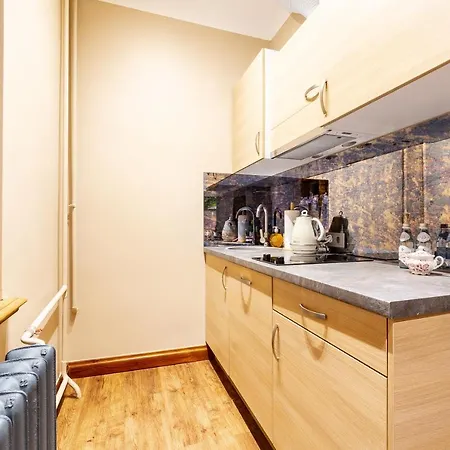 Ancient Storie's Ap 65sqm Renovated Free Parking Riga
