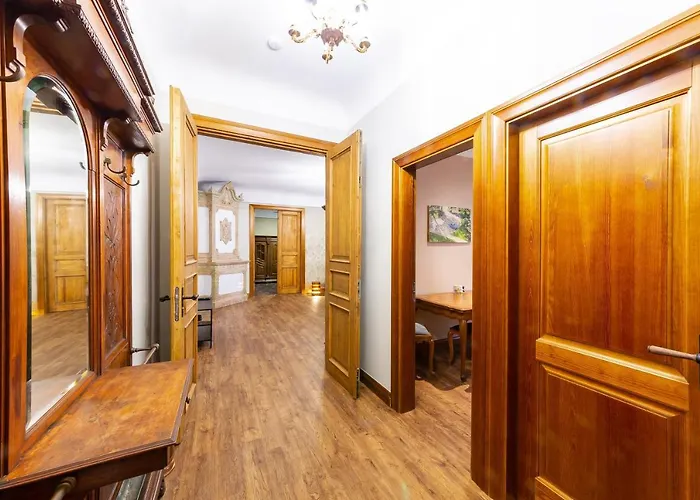 Ancient Storie's Ap 65sqm Renovated Free Parking *